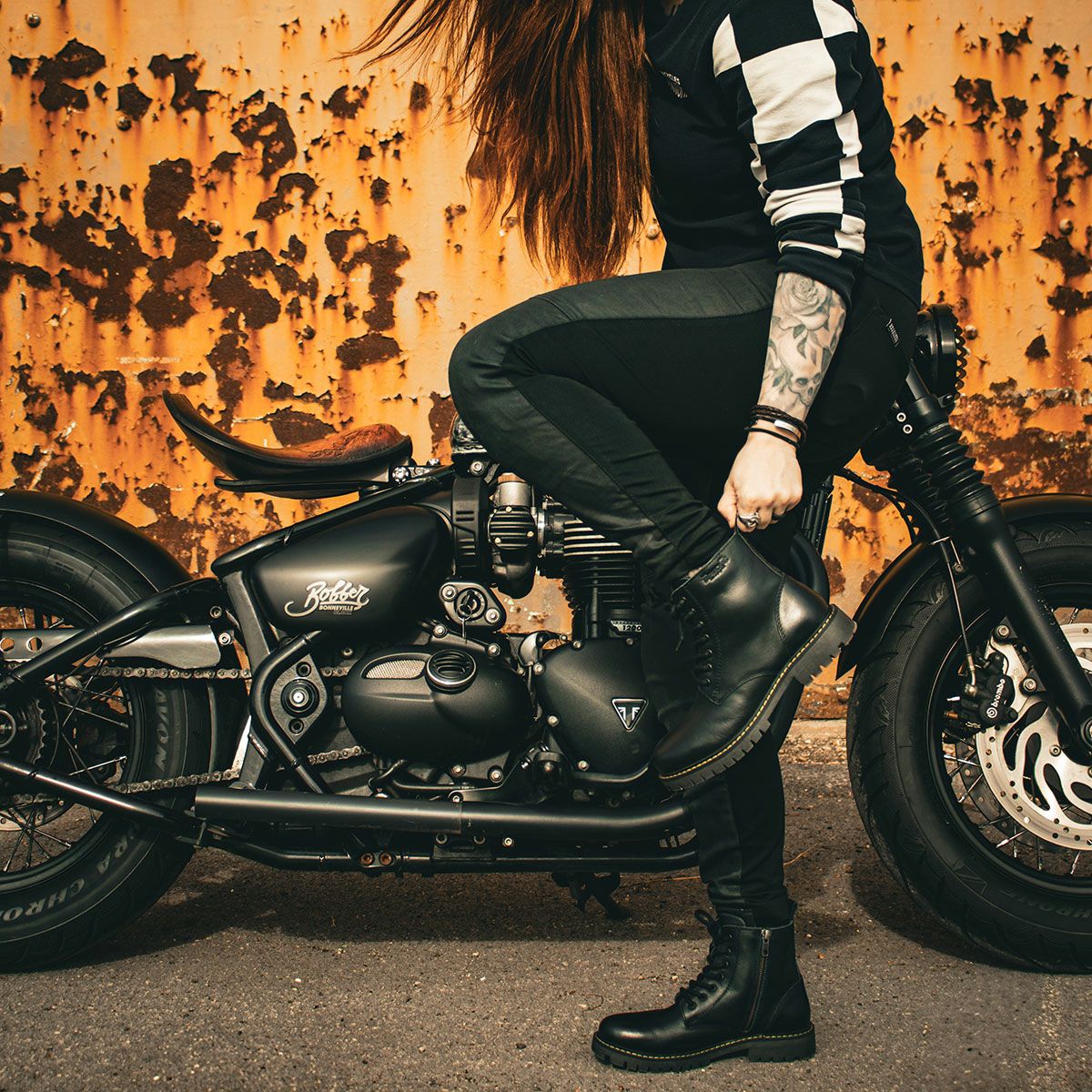 Trip Machine｜ヘルキャット ライディングブーツ ウーマン｜シューズ｜ブラック｜モデル着用