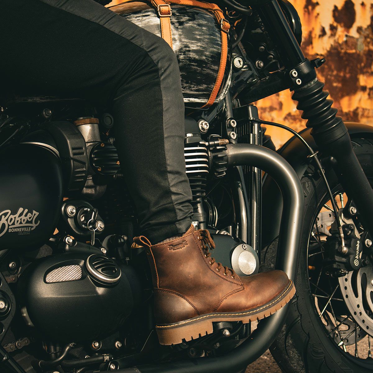 Trip Machine｜ヘルキャット ライディングブーツ ウーマン｜シューズ｜モカ｜モデル着用