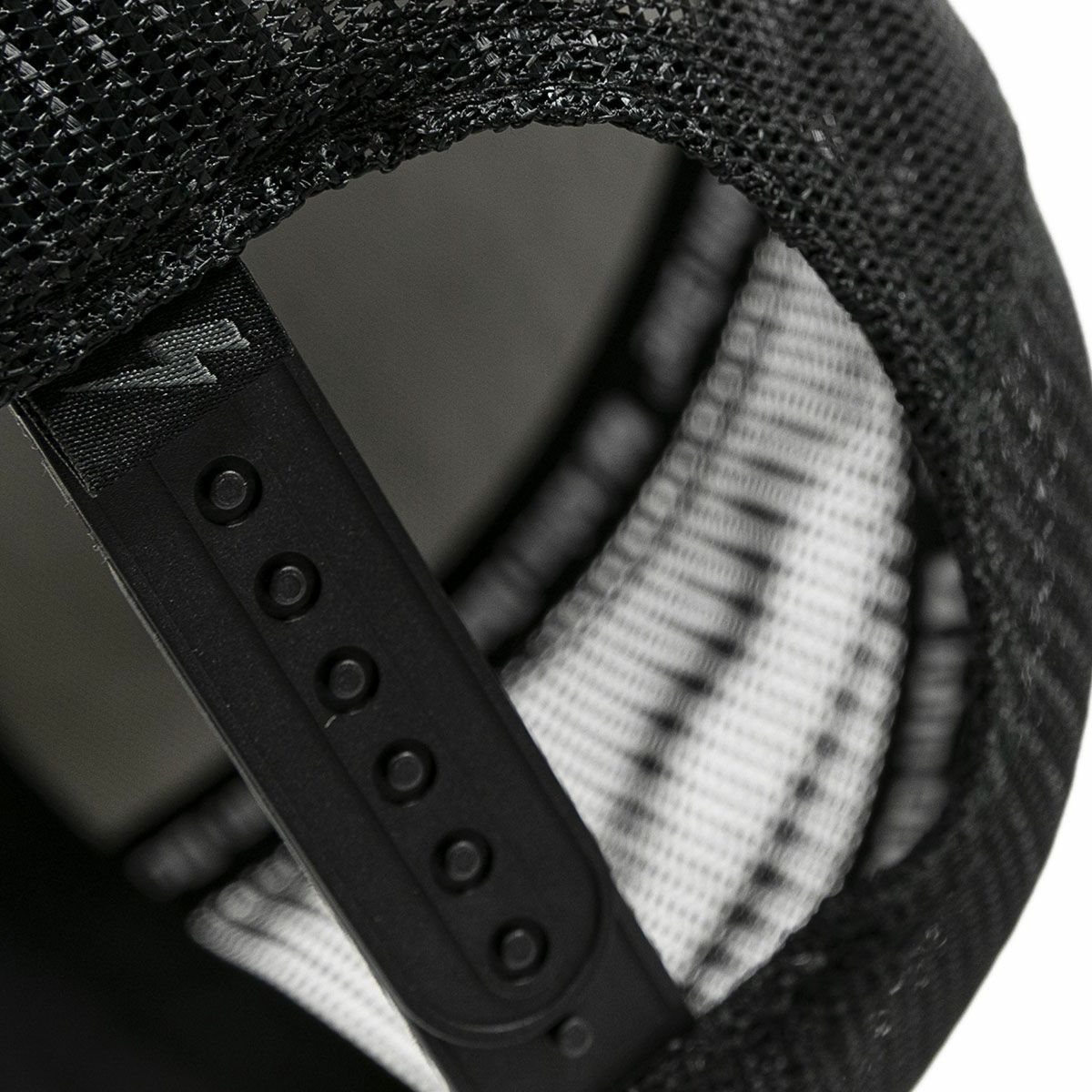 John Doe｜トラッカーハット フラッシュ｜帽子｜ブラック