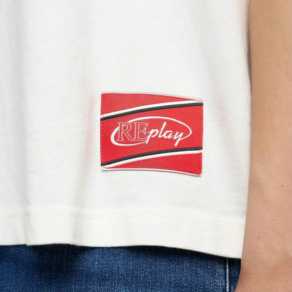 REPLAY｜オーバーサイズ コットン Tシャツ｜トップス｜ナチュラルホワイト｜モデル着用