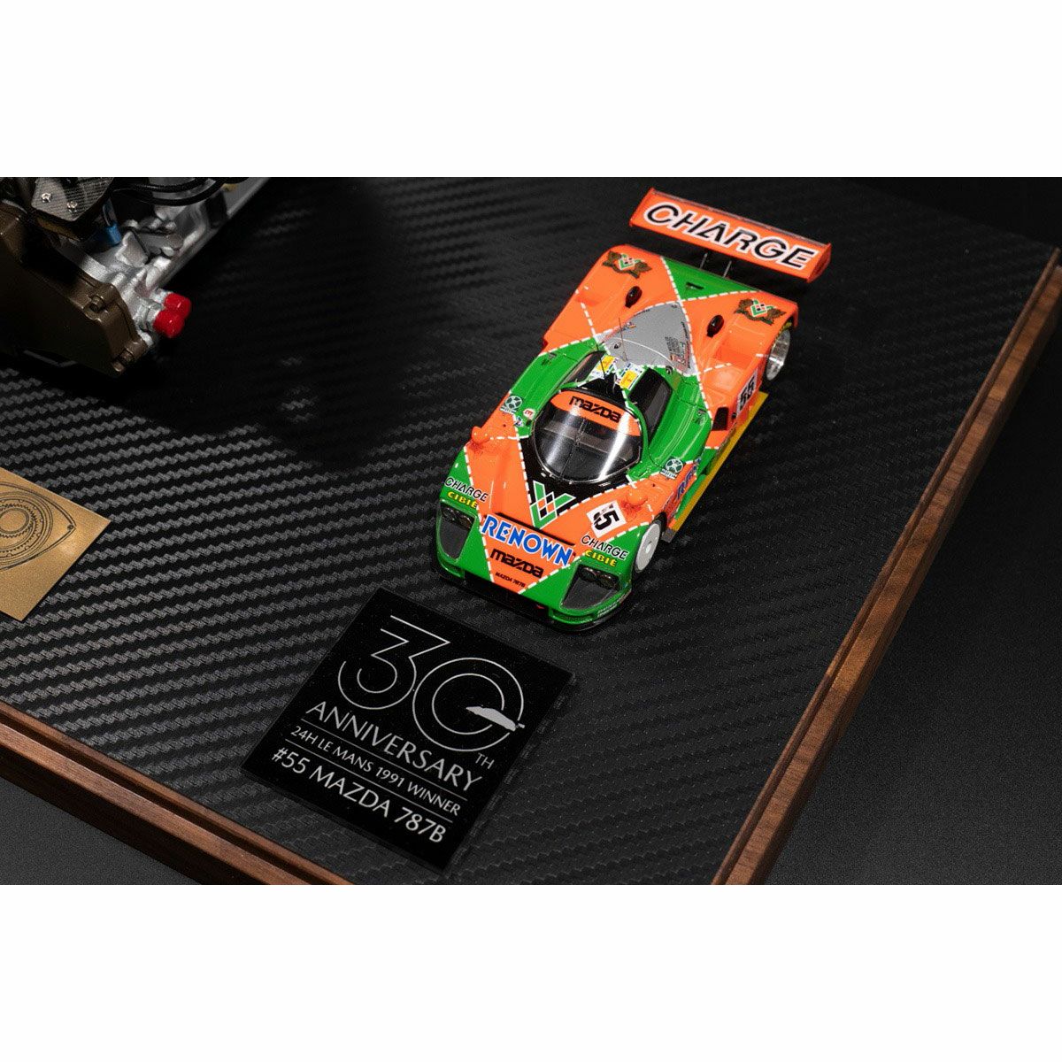 787B 55号車記念プレートと