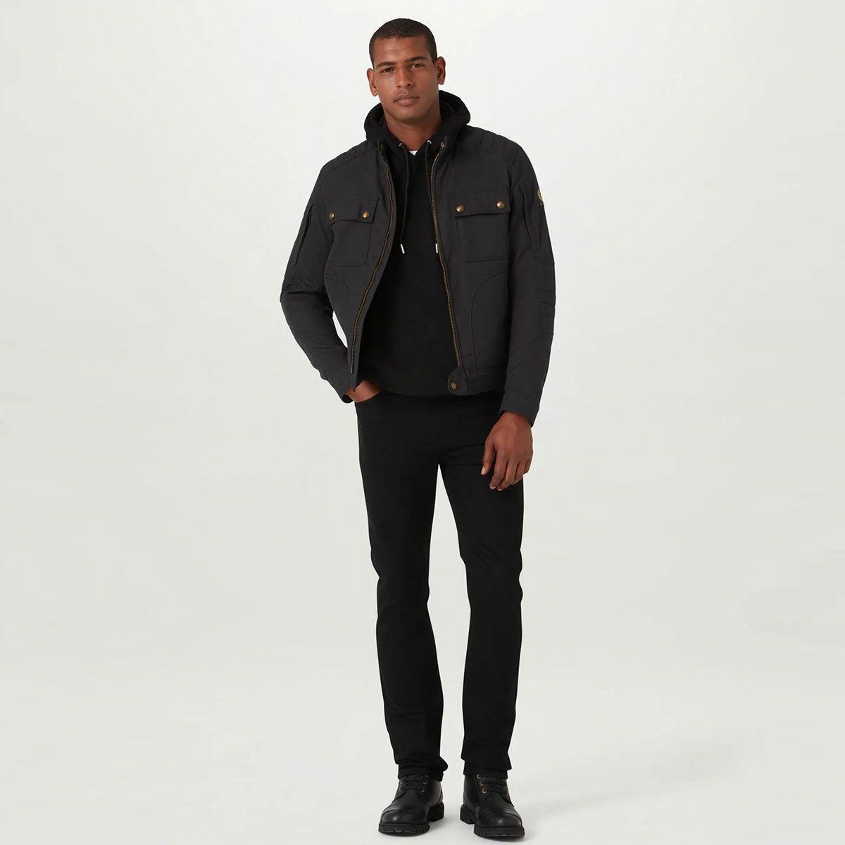 BELSTAFF｜ロバーツ モーターサイクル ジャケット｜アウター｜ブラック｜モデル着用