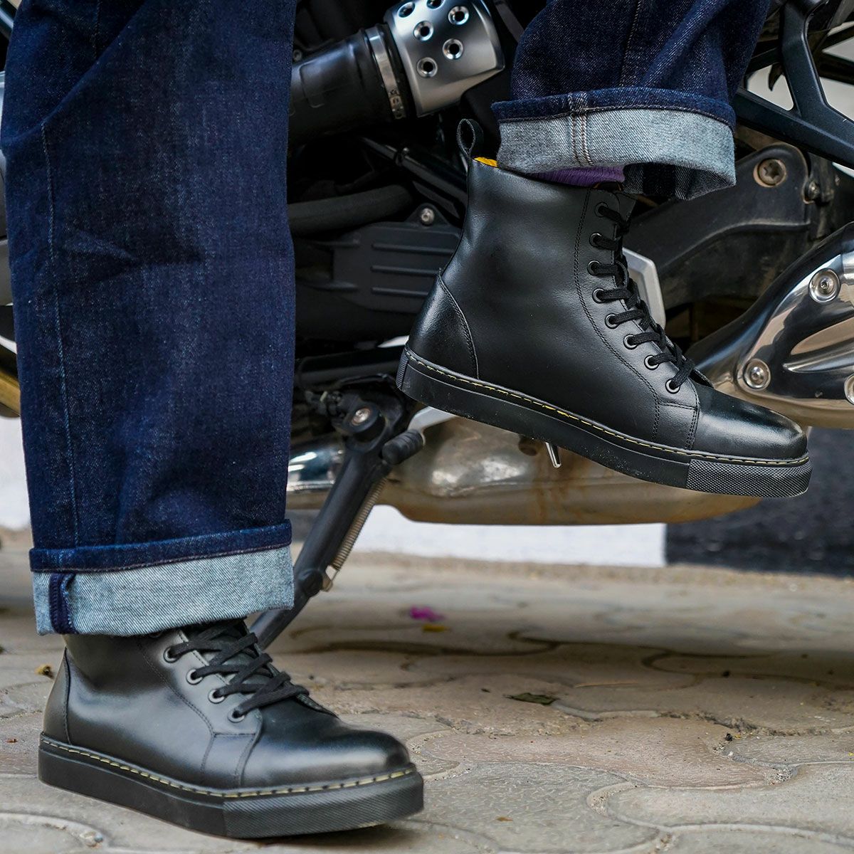 Trip Machine｜ESC メンズ ライディング スニーカー｜シューズ｜ブラック｜モデル着用