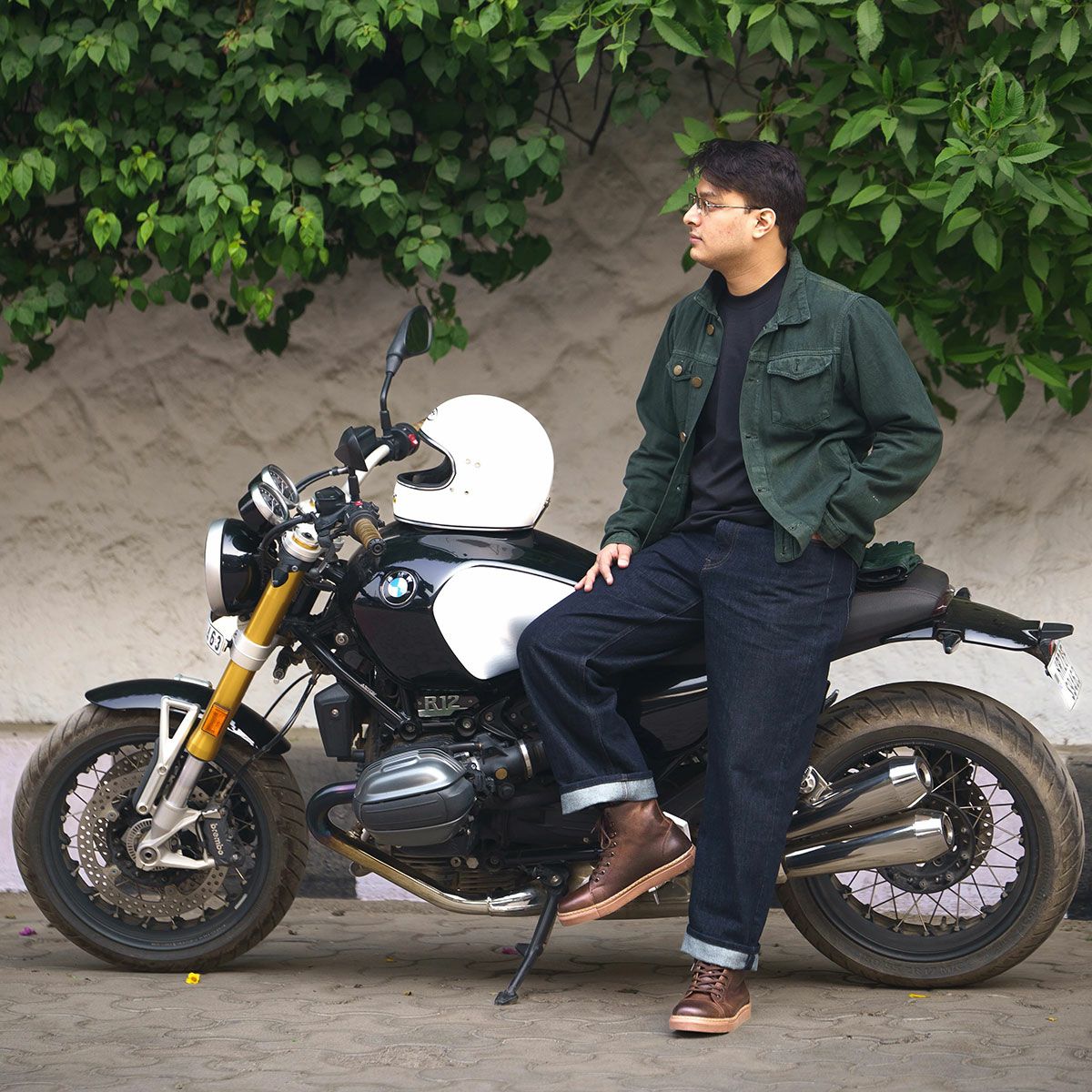 Trip Machine｜ESC メンズ ライディング スニーカー｜シューズ｜モカ｜モデル着用