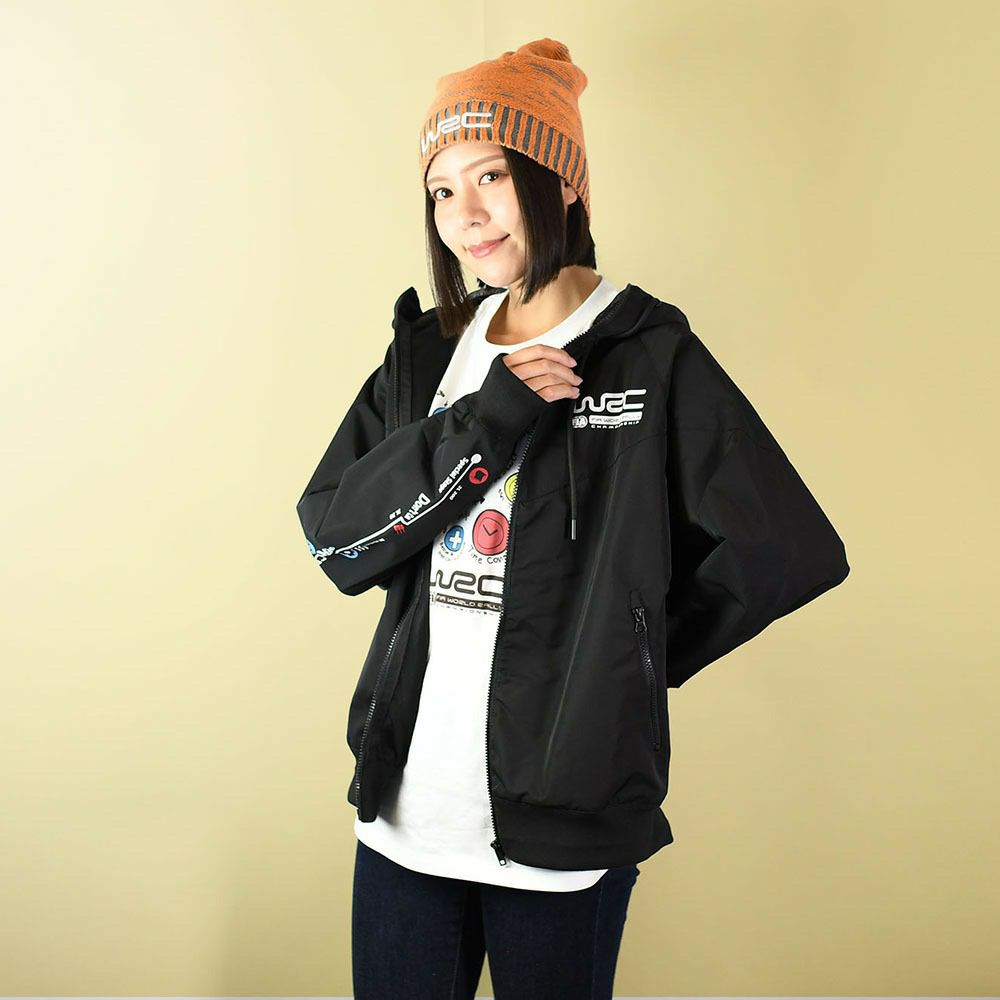 WRC｜WRC ライトジャケット｜ウェア｜モデル着用
