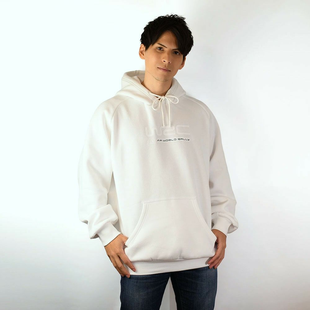 WRC｜WRCベーシックフーディー｜ウェア｜ホワイト｜モデル着用
