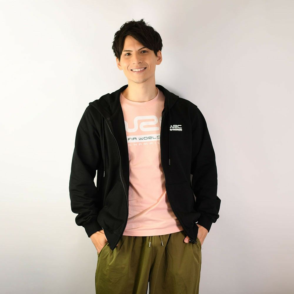 WRC｜ZIPフーディーMonte Carlo｜ウェア｜ブラック｜モデル着用