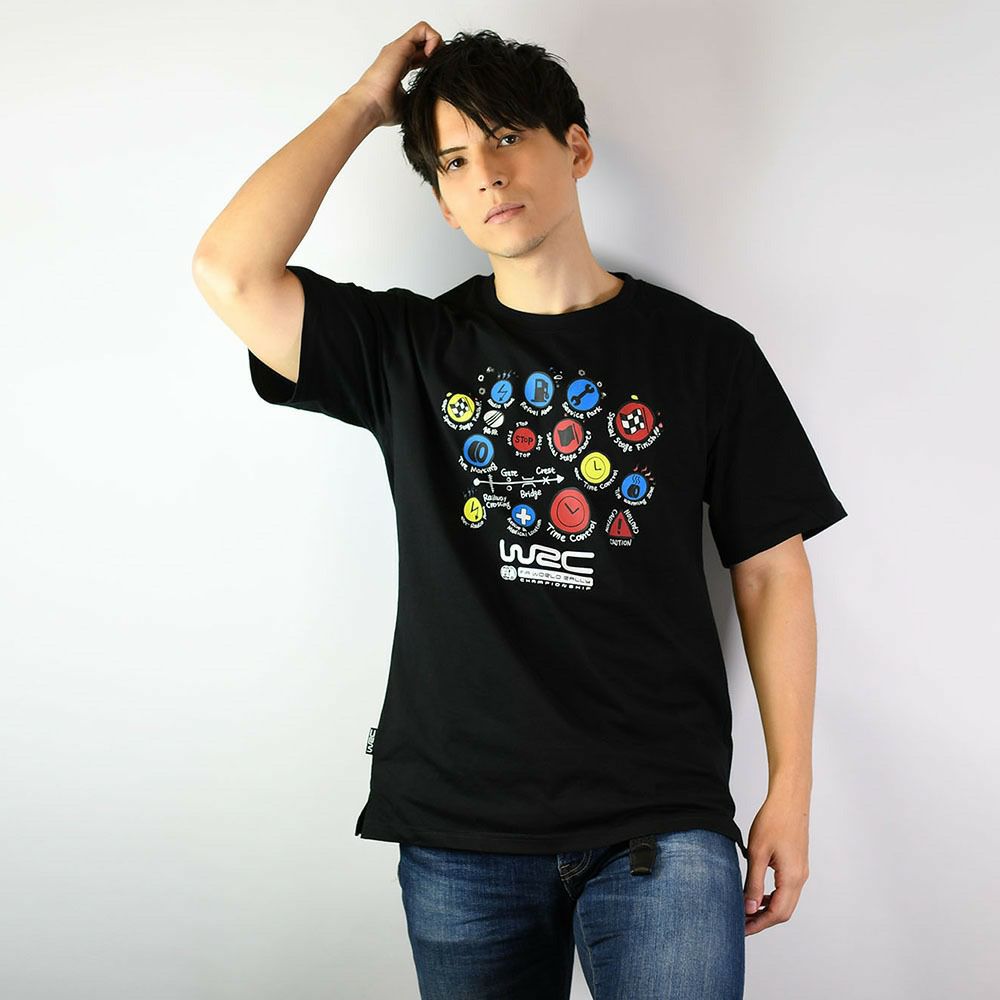 WRC｜”KANBAN”Tシャツ｜ウェア｜ブラック｜モデル着用