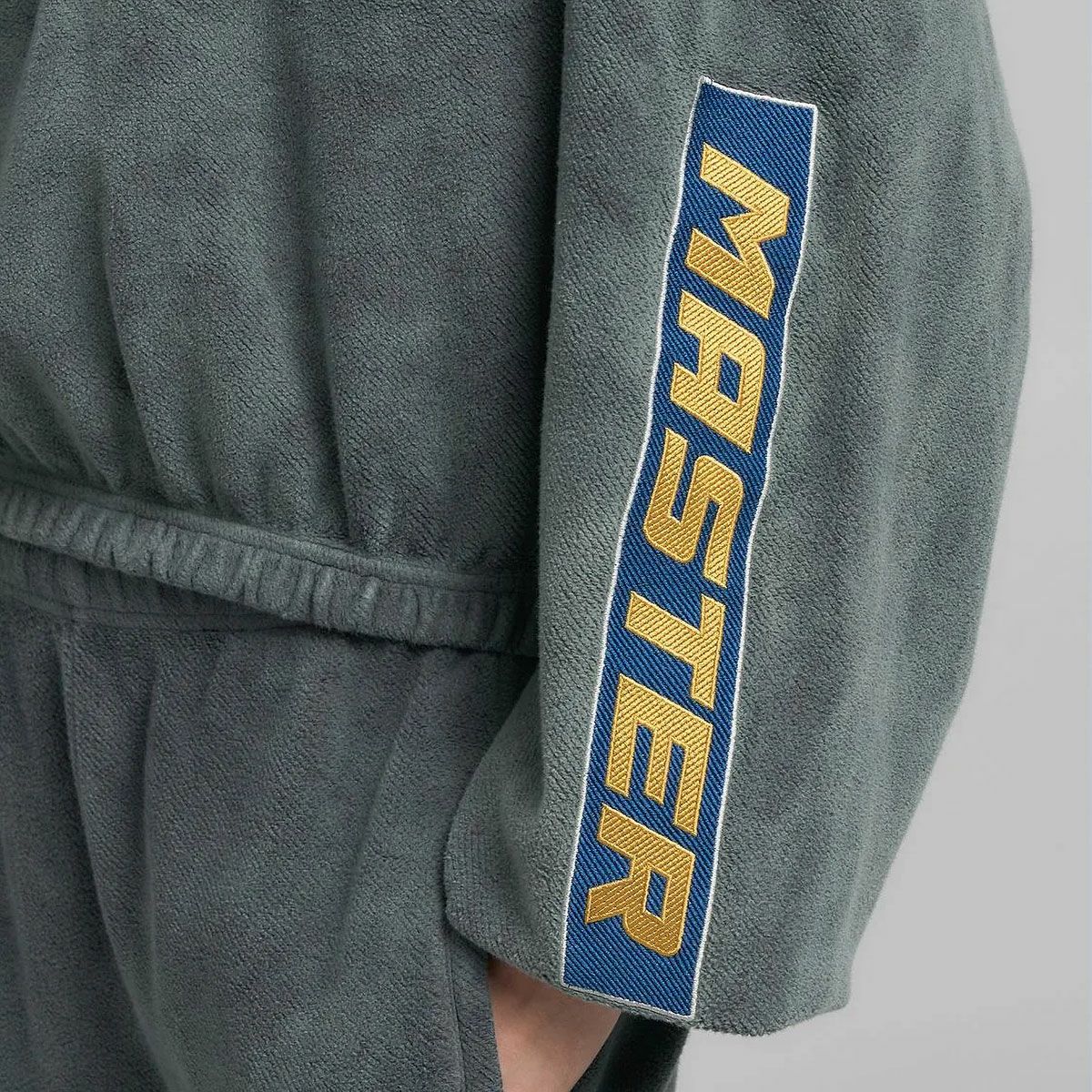 REPLAY｜ハイネック ハーフジップ スウェットシャツ｜トップス｜ブラックボード｜モデル着用