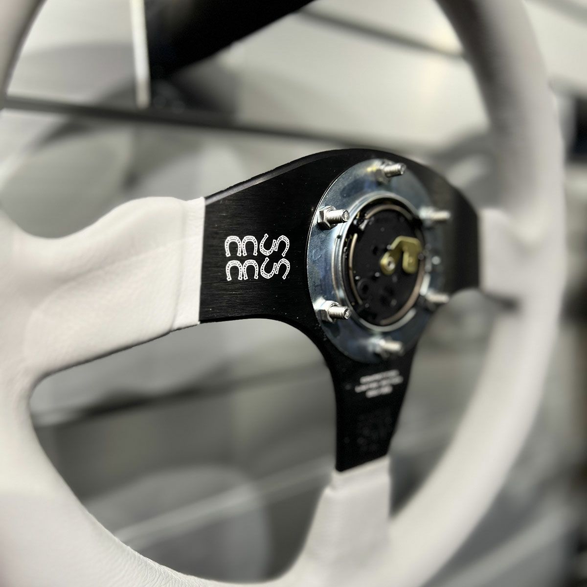 MOMO｜コンペティション350 ジャパン リミテッドエディション 2026｜雑貨｜ライトグレー