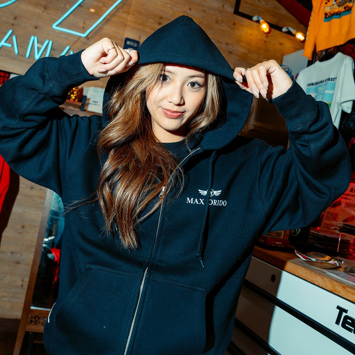 MAX ORIDO｜MAX ORIDO ジップフーディ｜ウェア｜モデル着用