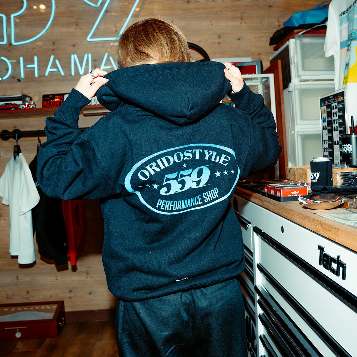 MAX ORIDO｜MAX ORIDO ジップフーディ｜ウェア｜モデル着用