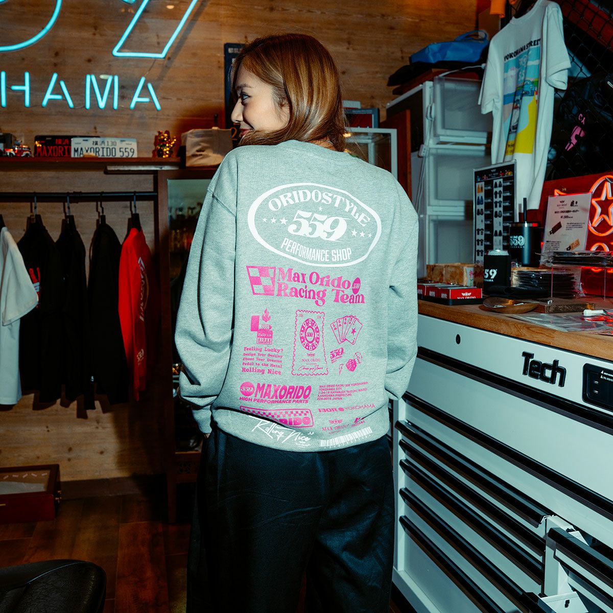 MAX ORIDO｜MAX ORIDO 559 グレー クルーネック｜スウェット｜モデル着用