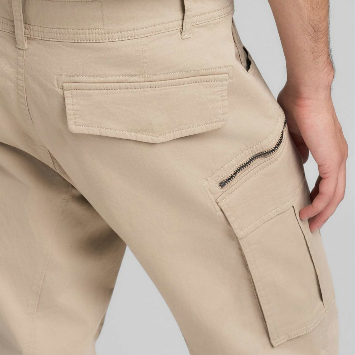 REPLAY｜ジョー カーゴ トラウザー｜パンツ｜デザート｜モデル着用