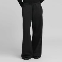 REPLAY｜ワイドレッグ スポーツ トラウザー｜パンツ｜ブラック｜モデル着用