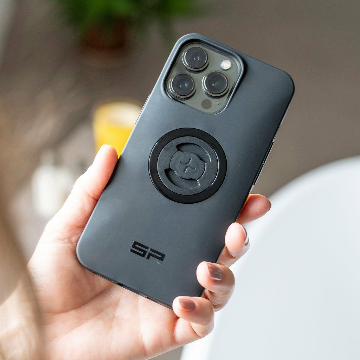 SP CONNECT｜Google PIXEL 10/10 PRO/10 PRO XL スマートフォンケース｜雑貨｜ブラック｜使用イメージ