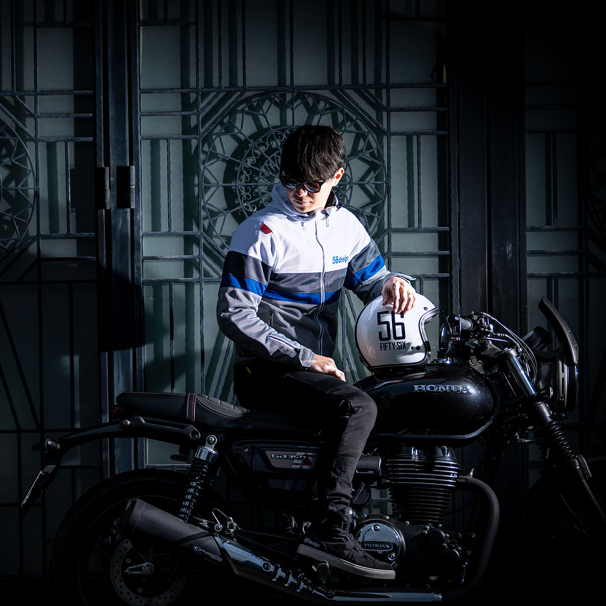 56design｜レトロ ボーダー メッシュ パーカー｜アウター｜ホワイト×イエロー｜モデル着用