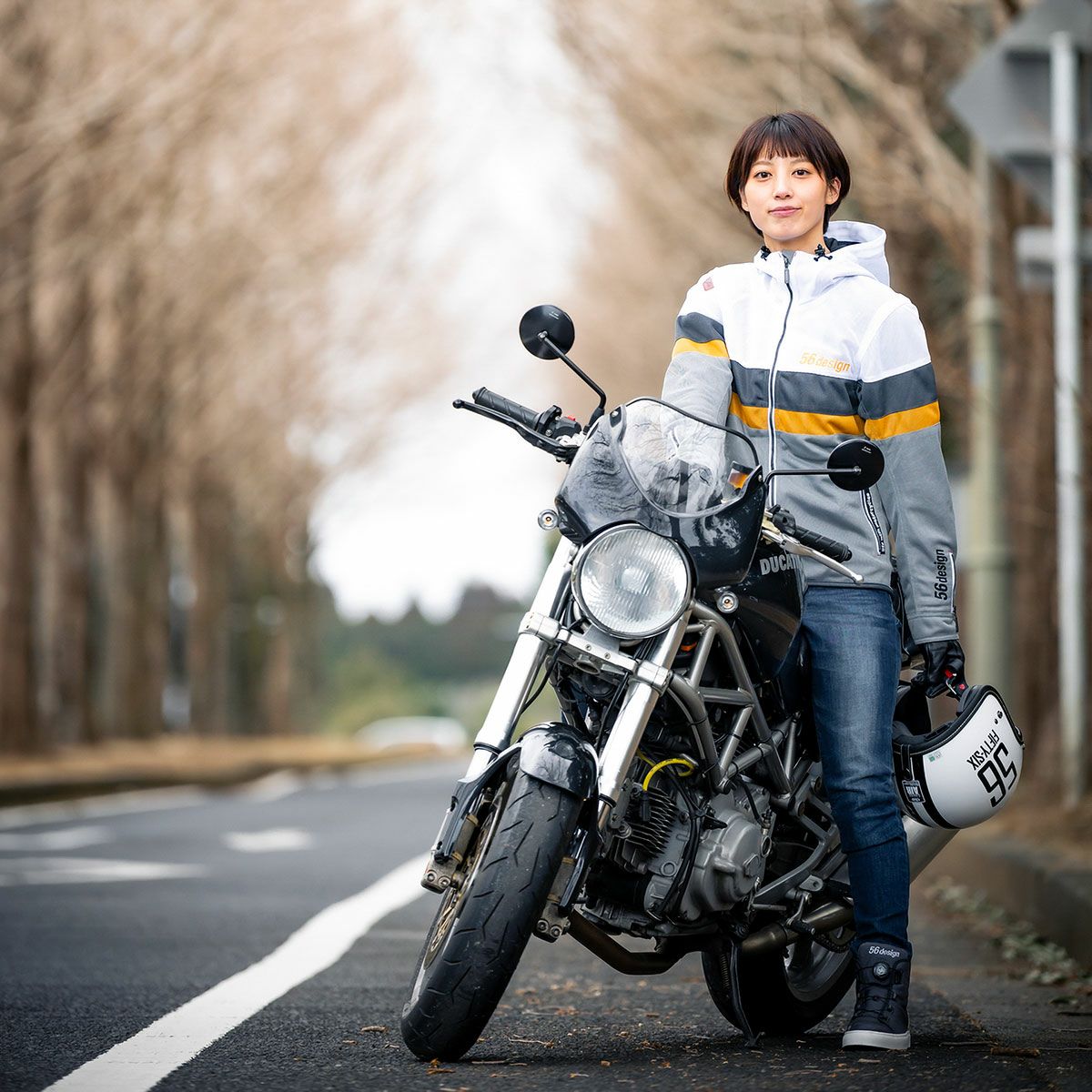 56design｜レトロ ボーダー メッシュ パーカー｜アウター｜ホワイト×イエロー｜モデル着用